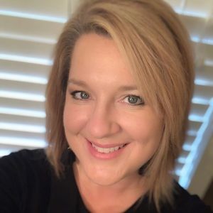 Meet your Posher, Dana